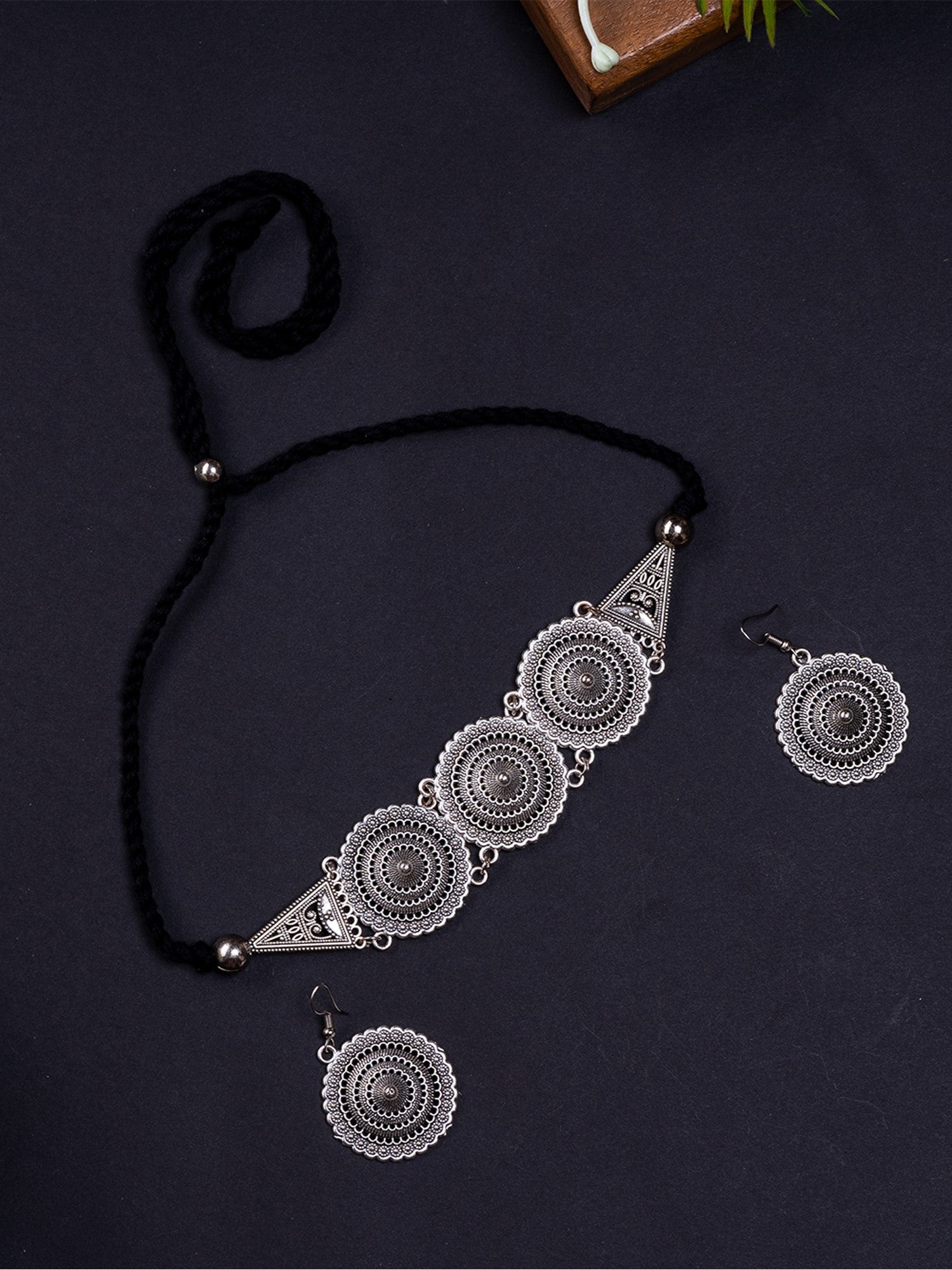 Sowpeace Handcrafted German Silver Choker: Circles and Triangles Design